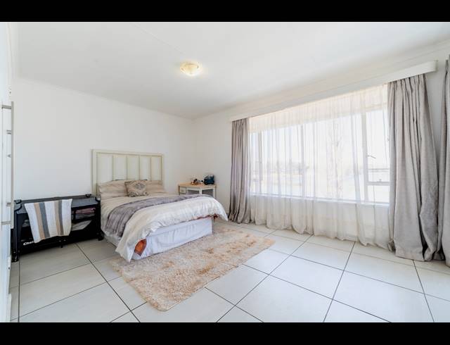 2 BEDROOM APARTMENT FOR SALE IN FLORIDA